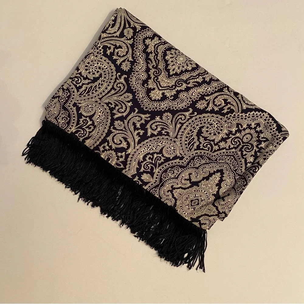 FISHER HILL SCARF BLUE WHITE PAISLEY LONG RECTANGLE FRINGE USA ACCESSORY